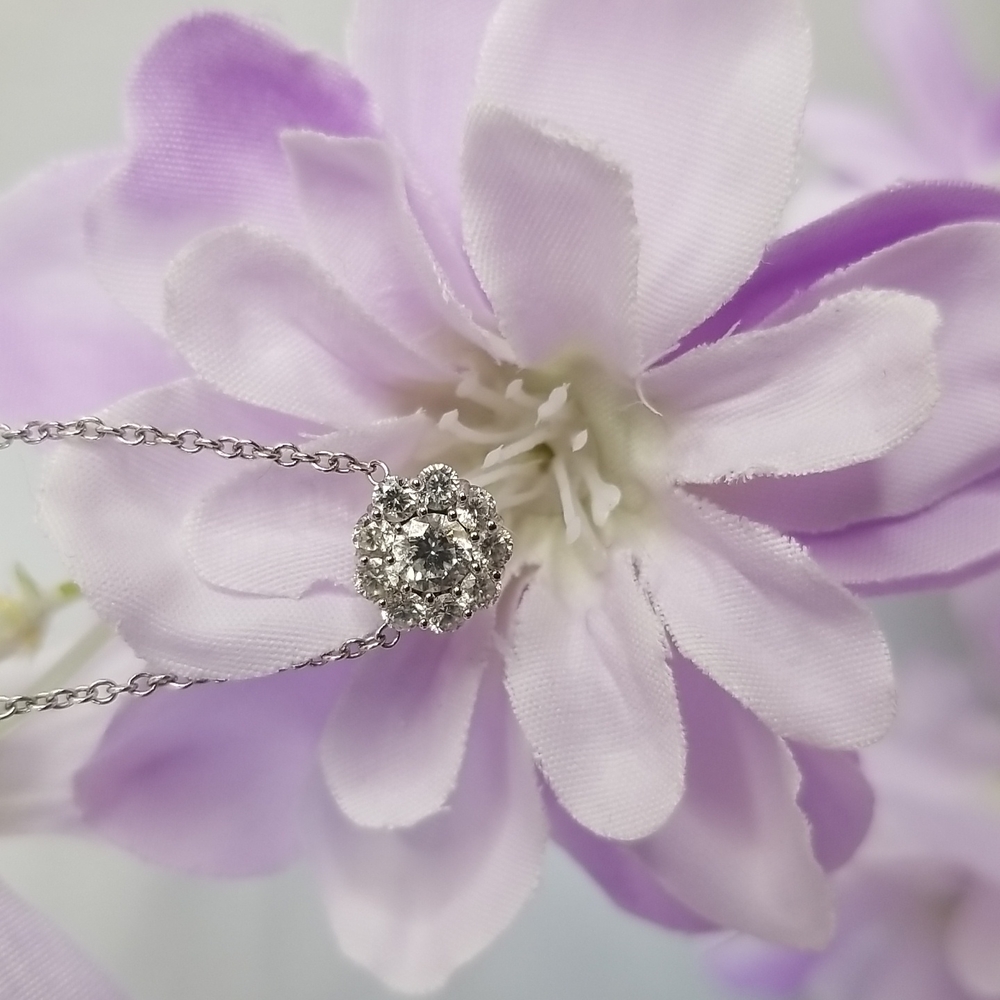 14k Dimond Flower Cluster Pedent Necklace